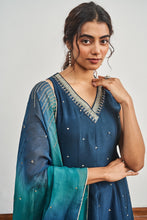 Load image into Gallery viewer, TEAL BLUE KALIDAAR WITH TEAL BLUE X BOTTLE GREEN SHADED DUPATTA
