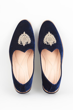 Load image into Gallery viewer, Sapphire Crown Velvel Loafers
