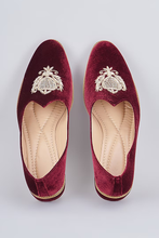 Load image into Gallery viewer, Ruby Crown Velvel Loafers
