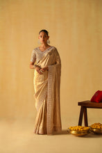 Load image into Gallery viewer, SARAA Saree &amp; Blouse
