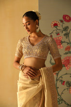 Load image into Gallery viewer, SARAA Saree &amp; Blouse
