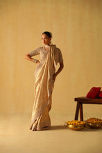 Load image into Gallery viewer, SARAA Saree &amp; Blouse
