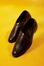 Load image into Gallery viewer, Dark Brown Loafer with Blue and Brown Design
