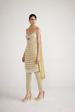 Load image into Gallery viewer, Fern Green Chandelier Pearl Drop Kurta Set
