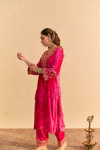 Load image into Gallery viewer, Aynaz - Hotpink Kurta with Salwar
