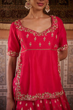 Load image into Gallery viewer, Fuchsia embroidered kurti with banarsi lehenga and dupatta

