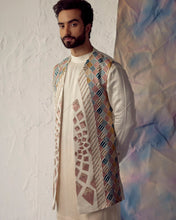 Load image into Gallery viewer, Phulkari shrug set
